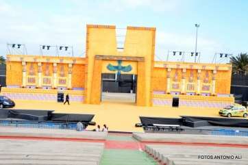 Abu sobre el escenario del auditorio del parque urbano de San Juan (Foto TA)