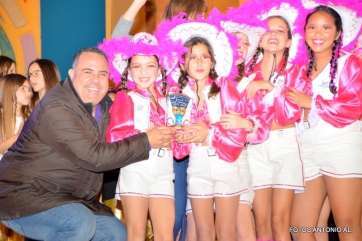 Grupo premiado en el concurso coreográfico infantil (Foto Antonio Alí)