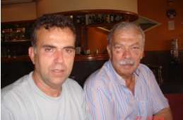 El autor de la reflexión junto a José Frugonio Perdomo, fallecido este domingo (Foto TA)