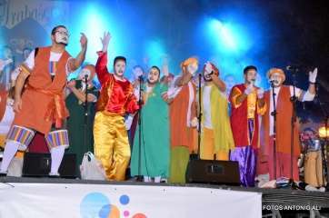 Actuación de una de las murgas (Foto Antonio Alí)