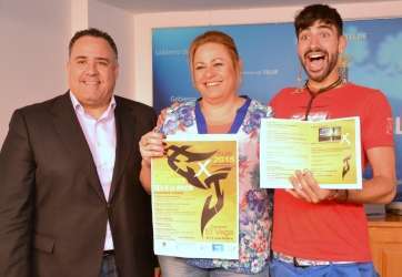 Un momento de la rueda de prensa, este miércoles, con la presencia de El Vega (Foto TA)