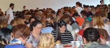 El salón de actos de El Cortijo Club de Campo, a tope (Foto TA)