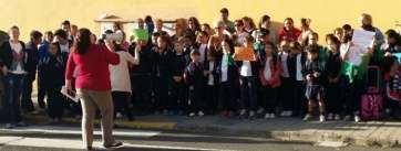 Protesta de padres y alumno del CEIP Juan Negrín  (Foto TA)