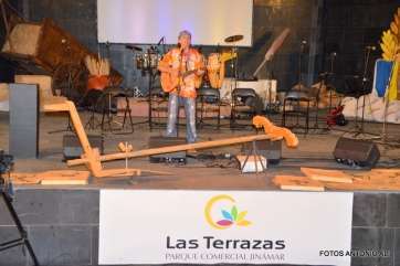 Arístides Moreno, anoche durante su actuación en el CC Las Terrazas (Foto Antonio Alí)