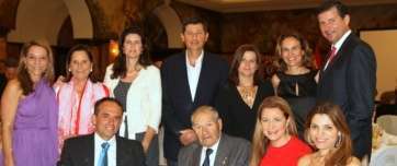 Antonio López, rodeado de familiares (Foto Jesús Ruiz Mesa)