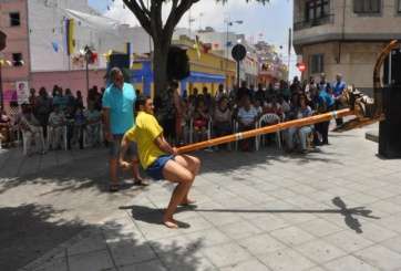 Exhibición del arado en la plaza de El Ejido (Foto Teldeenfiestas)