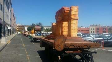 Carretas preparadas en el sector de Arnao para la romería de San Juan (Foto TA)