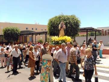 Momento de la procesión (Foto TA)