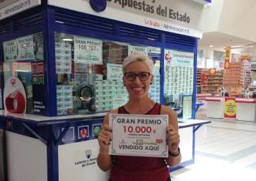 Diploma del premio del jueves (Foto TA)