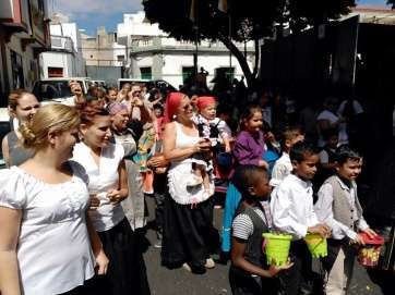 Momento de la Traída Infantil de este domingo (Foto TA)