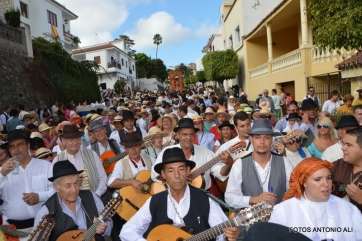 Imagen de la comitiva de Telde, ayer en la romería del Pino (Foto Antonio Alí)