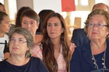 La edila Natalia Santana, en el centro de la imagen (Foto TA)