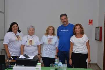 José Antonio Ojeda, presidente de Ahige, junto a varias integrantes del colectivo Isadora Duncan (Foto Antonio Alí)