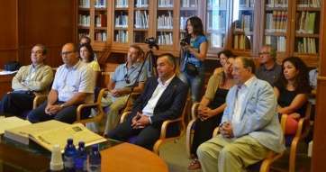 Momento de la presentación del acto (Foto TA)