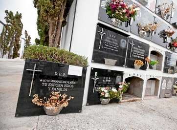 Nichos en el cementerio de Los Llanos (Foto TA)