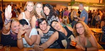 La fiesta se celebró este domingo en la Plazoleta Doña Rafaela (Foto TA)