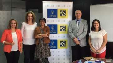 Firmantes del convenio (Foto TA)