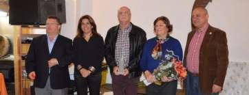 De izquierda a derecha, José Báez, Carmen Hernández, Fernando Ojeda, Puri Calero e Ildefonso Jiménez, en la cena de esta noche (Foto TA)