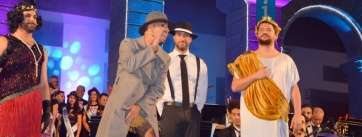 El grupo, en un momento del pregón de anoche (Foto TA)