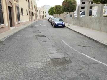 Aspecto que presenta una de las vías de El Calero (Foto TA)