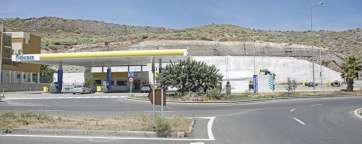 Estación de Disa en Jinámar, objeto del litigio (Foto Alejandro Ramos-CanariasAhora.com)