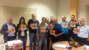 Martel, con un grupo de taxistas (Foto TA)