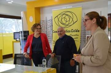 Presentación del convenio en el Centro Óptico Telde, esta mañana (Foto TA)