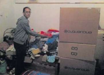 María Dolores, de 27 años, ya ha embalado parte de sus cosas (Foto C7)