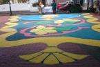 Alfombras multicolores en el casco de Jnámar por el Corpus Christi (Foto TA)