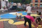 Alfombras multicolores en el casco de Jnámar por el Corpus Christi (Foto TA)