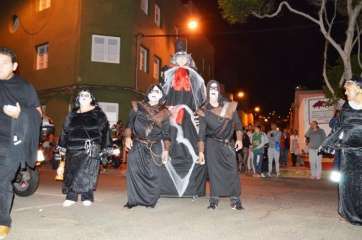 Momento del pasacalle del pasado año en Melenara (Foto TA)