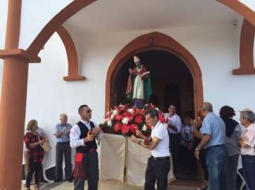 El trono de San Fermín, a la salida del templo (Foto TA)