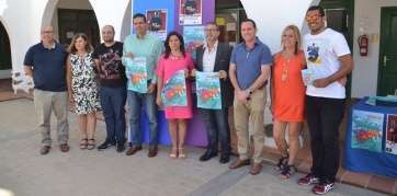 Presentación de la campaña 'Súbete a la ola de la vida', hoy, en la Casa de la Juventud (Foto TA)