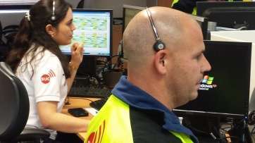 Médico y enfermera de guardia en la sala operativa del SUC (Foto TA)