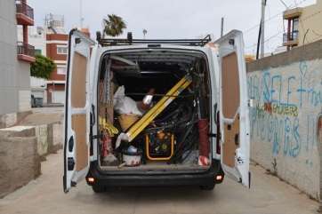 Imagen de archivo de una reparación en la red eléctrica de Telde (Foto TA)