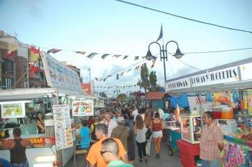 Puestos de feriantes en Melenara (Foto TA)
