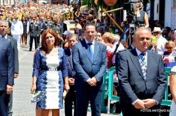 La alcaldesa de Telde, en los actos del día grande del Pino en Teror (Foto Antonio Alí)