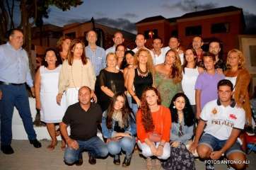 Foto de familiares y autoridades (Foto Antonio Alí)