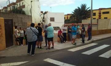 Imagen de la ruta de ayer por la infraestructura hidráulica de la zona, guiada por el historiador Juan Ismael Santana (Foto TA)