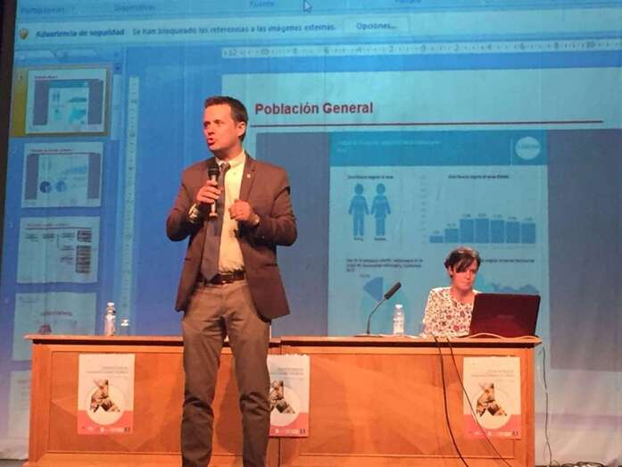 Imagen de una de las ponencias de la jornada inaugural (Foto TA)