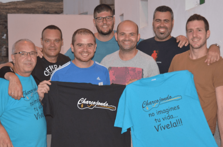 Imagen de los componentes de Charcojondo (Foto TA)