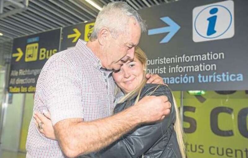 Momento del abrazo (Foto Borja Suárez-C7)