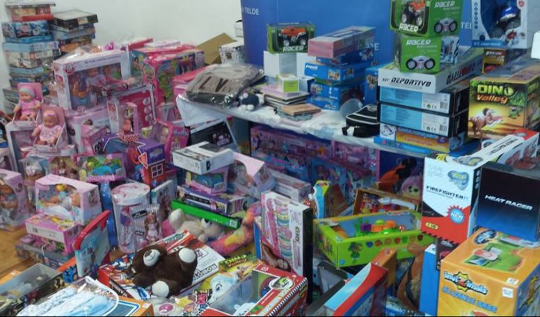 La sociedad teldense se ha volcado un año más con la campaña solidaria de juguetes (Foto TA)