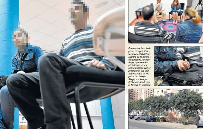 Los padres de las niñas sin escolarizar mantuvieron ayer un encuentro con Canarias7 (Foto Esteban Campillo-C7)