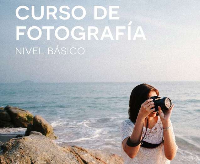 Cartel del curso (Foto TA)