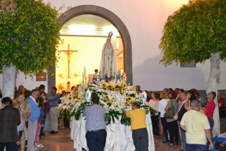 Imagen de archivo de una procesión de la Virgen de Fátima en El Calero (Foto TA)