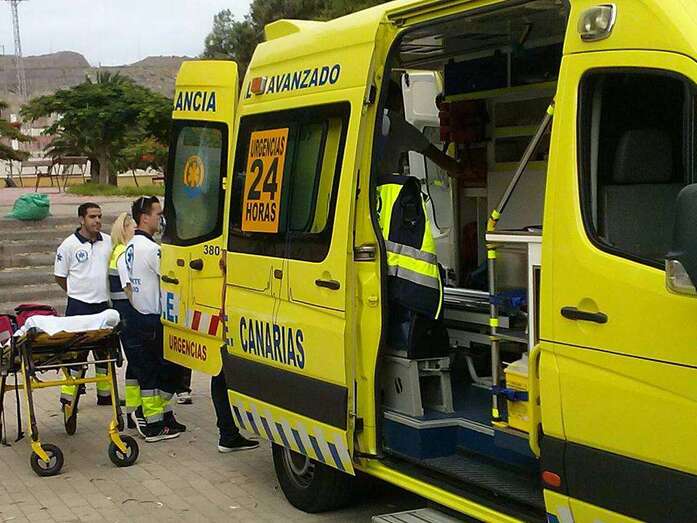 Ambulancia de USE Canarias (Foto TA)