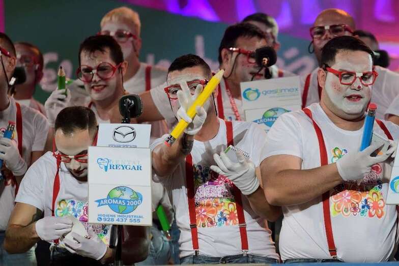 La murga Los Nietos de Sary Mánchez (Foto TA)