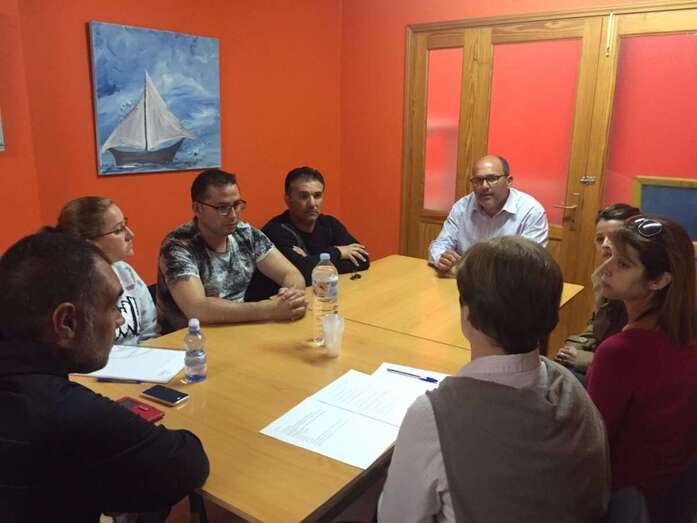 Reunión del concejal Agustín Arencibia con la AV Las Jardineras de El Goro (Foto TA)