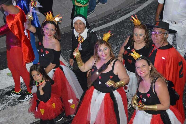 Grupo de mascaritas (Foto TA)